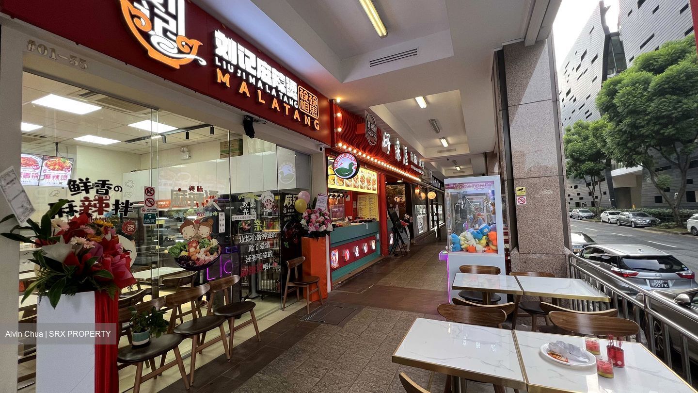 Burlington Square (D7), Retail #557526731
